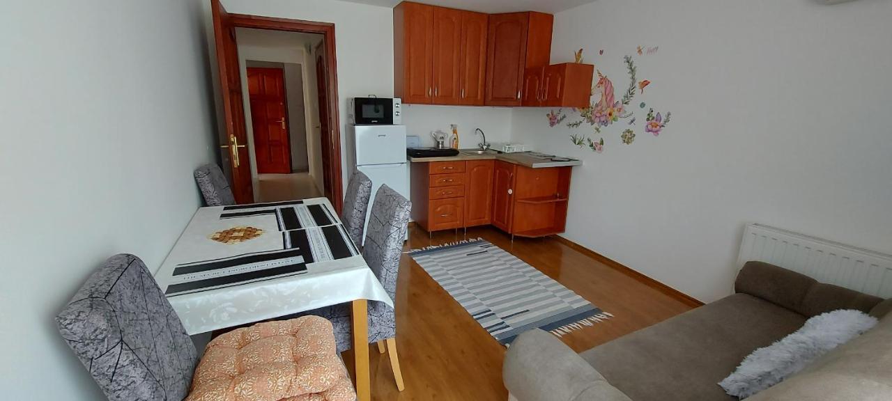 Balatoni Aranyparti Apartmanok Шиофок Экстерьер фото